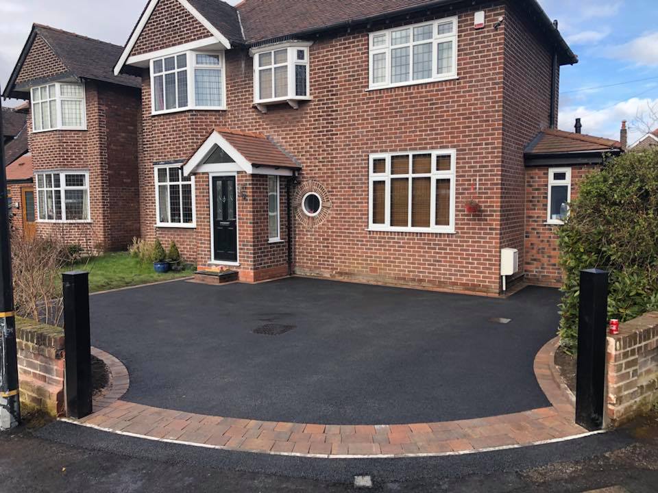 Tarmac driveways in Altrincham